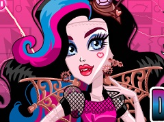 draculaura freaky fusion